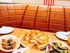 -城市大道红炉披萨烘焙坊