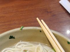 -亮亮面馆(经六路店)