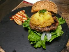 -HIGH FIVE哈福手工汉堡(桂林路店)