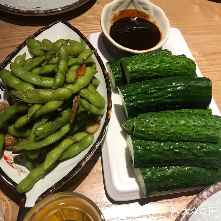 夏天还是要撸串 啤酒 羊排走起哈哈 和朋友来着小聚