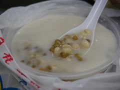 绿豆薏米牛奶-百花传统甜品店(原址店)