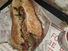 -The Habit Burger Grill 哈比特汉堡(爱琴海店)