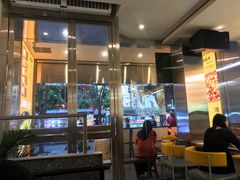 大堂-令狐冲烤鱼·烧菜馆(达明店)