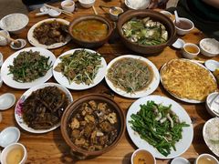 酸菜炒大肠-海口滨海新村143号海南老字号炒菜店