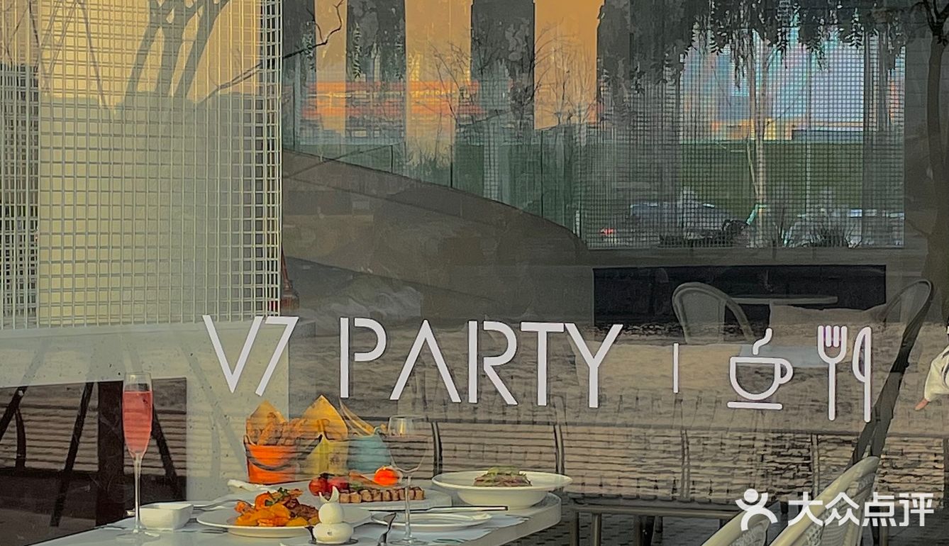 𝗩𝟳 ！你是懂浪漫的 主打一个湖畔之约🥂