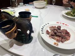 -乔家小院•非遗驴肉•本地小海鲜(滨河路店)
