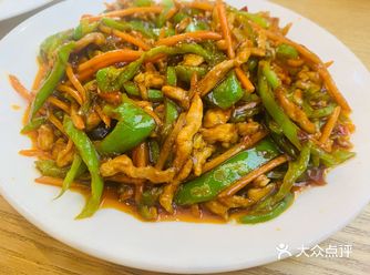 「东北农家菜(虹梅路店)」  地理位置：虹梅路上靠边