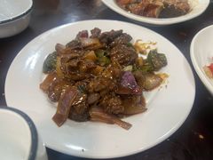 -余杨鸭鸭餐厅