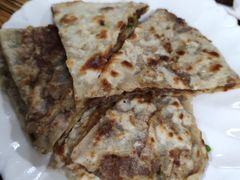-溢心园香河肉饼总店