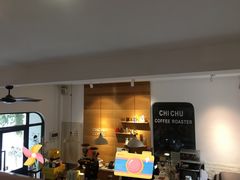 -彳亍咖啡·这里(水湾路店)