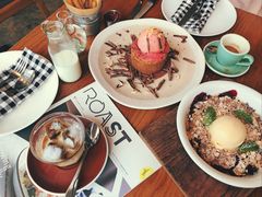 -ROAST coffee & eatery