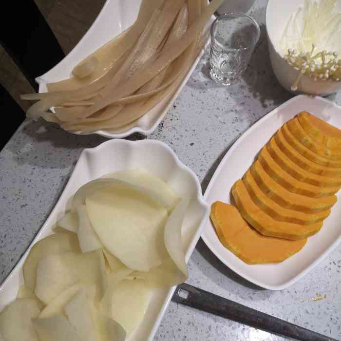 万家红火锅(绵竹店)-"朋友推荐的火锅,和好朋友一起去的,说的是.