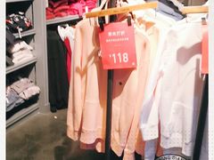 -Hollister(天环广场店)
