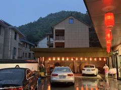 -峡谷农家乐饭店