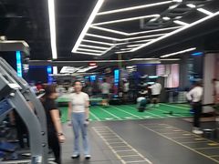 -懒人Club健身(卓越时代广场店)