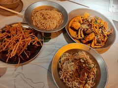 -巴厘龙虾·榜首油焖大虾(音乐学院·沿江酒馆店)