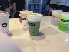 royaltea皇茶-喜茶(广州番禺奥园广场店)