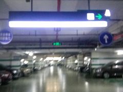 场地-百联中环购物广场-停车场