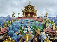 -七彩云南欢乐世界