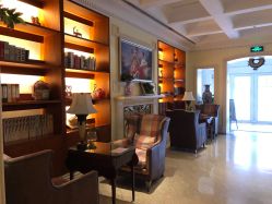 -杰爱月子护理中心