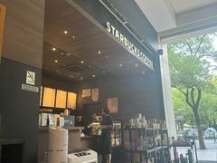 -星巴克(西藏路店)