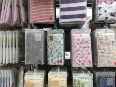 -优衣库(北京万柳华联购物中心店)