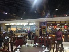 大堂-老兰家传统烧烤炒菜泡馍(小南门店)