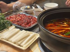 -沈记酸菜牛肉火锅店(九号路店)