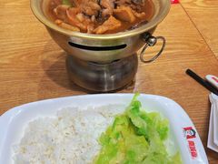 黄焖鸡饭-南城香·饭香串香馄饨香(青年路店)