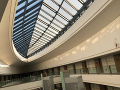 -上海滴水湖皇冠假日酒店