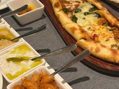 四季皮塔饼-Efes Turkish & Mediterranean Cuisine 艾菲斯餐厅(陆家嘴店)