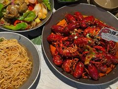 -巴厘龙虾·榜首油焖大虾(音乐学院·沿江酒馆店)
