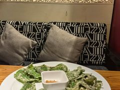 -苹果树下艺术餐厅(宋庄店)