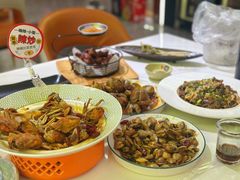-嗨辣小聚·盘锦河蟹·海鲜烧烤龙虾(盘锦十年好店)