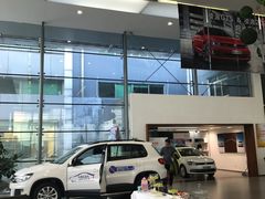 -上汽大众4S店(上海冠松店)