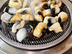 -围炉肉舍•炭烤活鳗•丹东海鲜烤肉(步行街店)