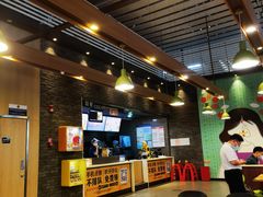 大堂-麦当劳(郑州东高铁站店)