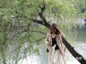成都小众拍照｜柳絮给你递来一封春日来信