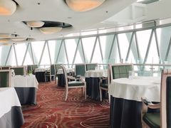 -广州塔卢特斯法国旋转餐厅