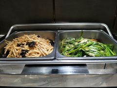 -武汉光谷广场杨家湾地铁站怡程酒店