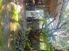 -Chom Cafe and Restaurant