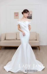 -Lady  Jane高端婚纱礼服馆