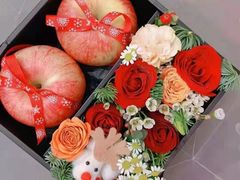 -何兮花店·气球派对鲜花店(马桥银春路万科城店)