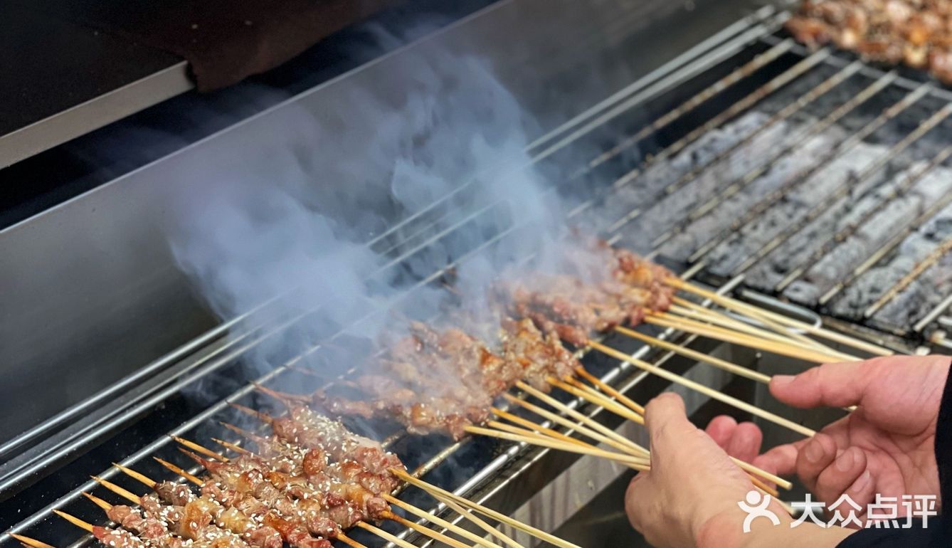 这个才是烧烤的烟火气！