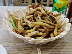 -江城燕子大排档(江汉路步行街店)