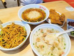 蛋汁大排面-朱鸿兴面馆(镇湖店)