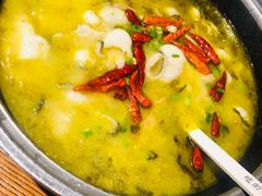 -渝是乎酸菜鱼·川渝小炒(新世界百货望京店)