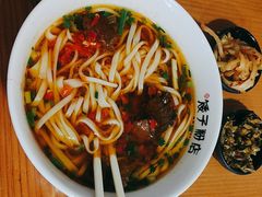 -矮子粉店1985·长沙米粉(湘春路店)