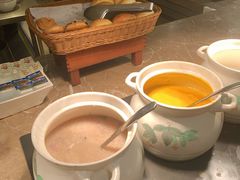 -南湖名都·景湖轩全日制餐厅·海鲜自助·东南亚风味·临湖而食