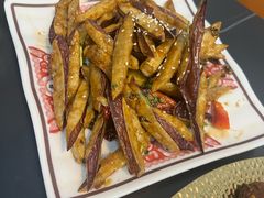 -郑小二山东特色炒鸡店(红小巷店)